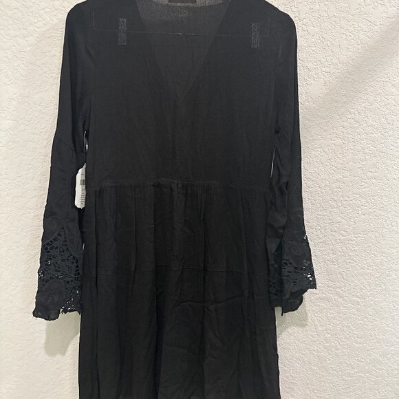 NWT Altar’d State Women's Black V-Neckline Tunic Tops Size Small - Picture 2 of 8